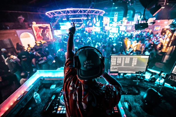 Dj Night Regecny Rooftop